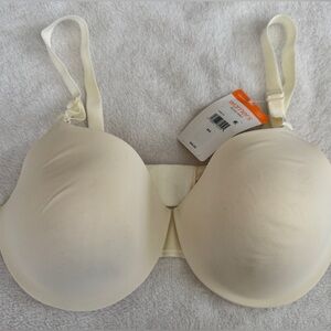 Warners ivory colored bra. NWT. Size 36D.